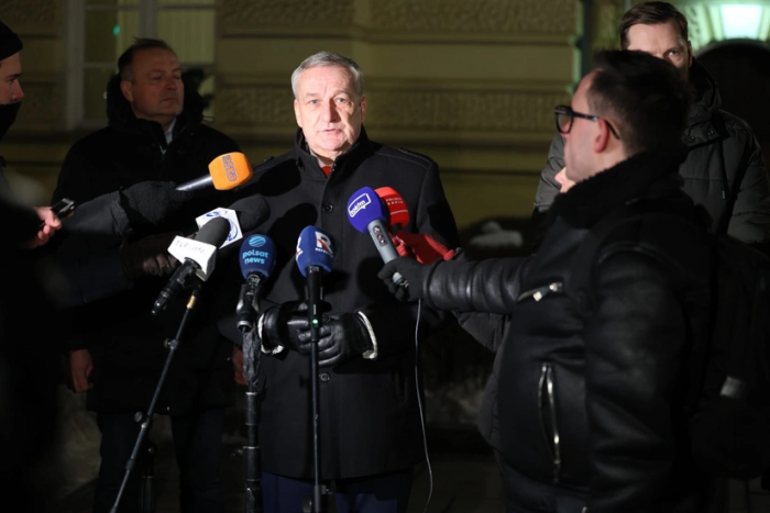 Polshada kuchli sovuqlar oqibatida 90 nafardan ortiq odam halok bo‘ldi