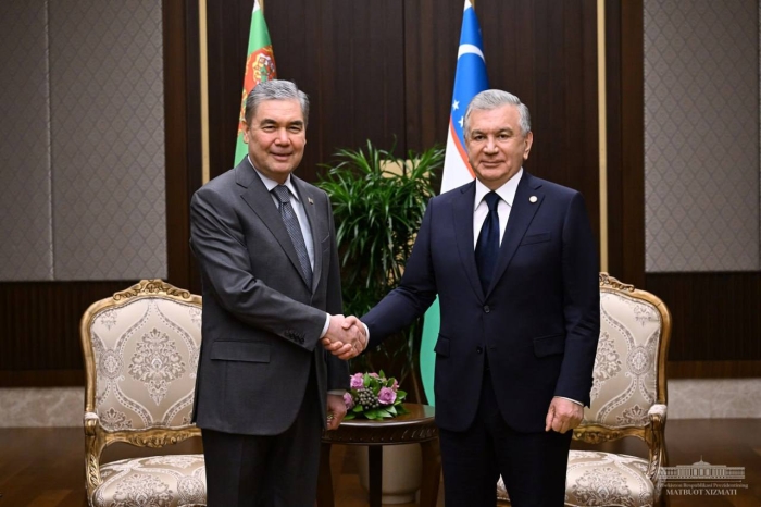 Shavkat Mirziyoyev Gurbanguli Berdimuhamedov bilan suhbatlashdi