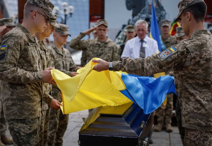 Украина ва Россия яна ҳалок бўлган аскарларнинг жасадларини алмаштирди