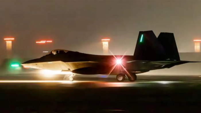 AQSh Yevropa va Yaqin Sharqdagi bazalarga 150 dan ortiq samolyotlarni joylashtirdi