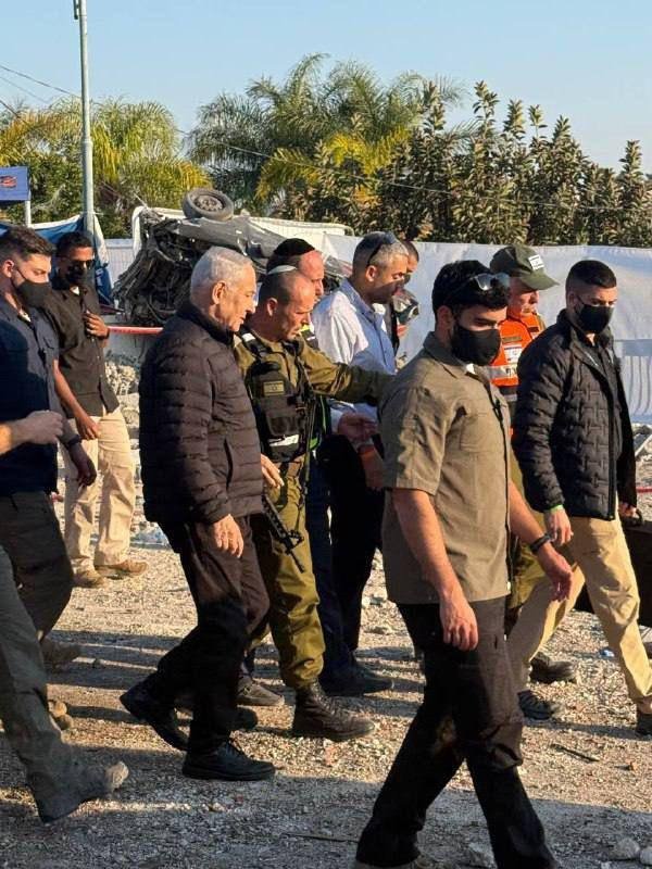 Нетаньяху ҳужумлардан омон қолди