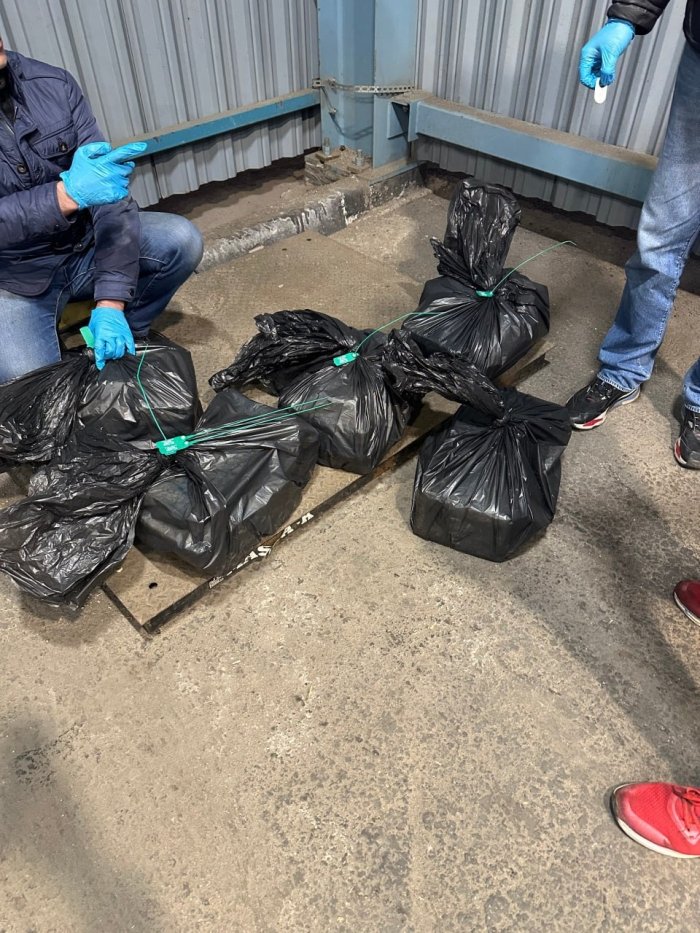 Санкт-Петербургда 61 килограммдан ортиқ кокаин мусодара қилинди Санкт-Петербургда 61 килограммдан ортиқ кокаин мусодара қилинди