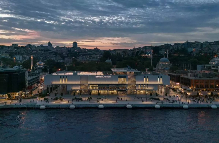 Истанбул Модерннинг янги биноси "Мўъжиза асарлар" рўйхатида