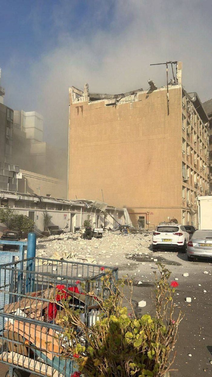 Jinsiy buzuqlik va jinsiy qiynoqlar onlayn Jinsiy olatni mushukka ishqalaydi