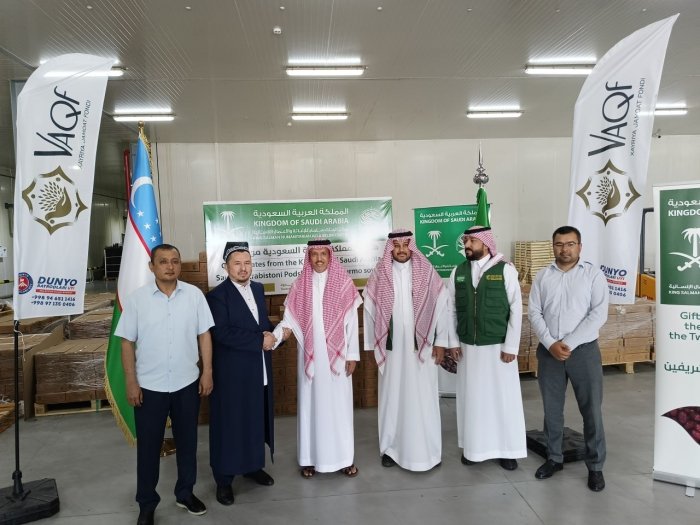 Saudiya Arabistoni xayriya markazi O‘zbekistonga 25 tonna xurmo hadya qildi