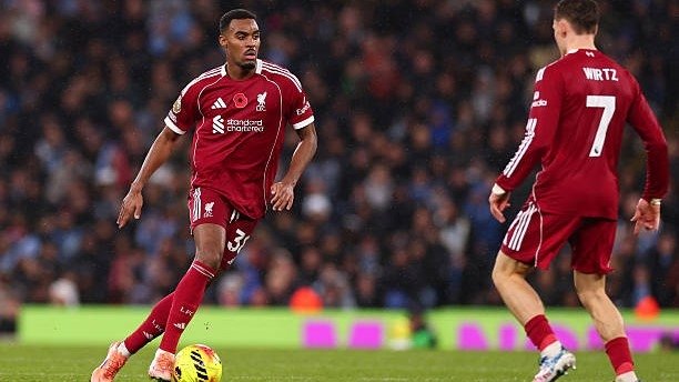 "Барселона" ва "Реал" нидерландиялик юлдуз учун курашади