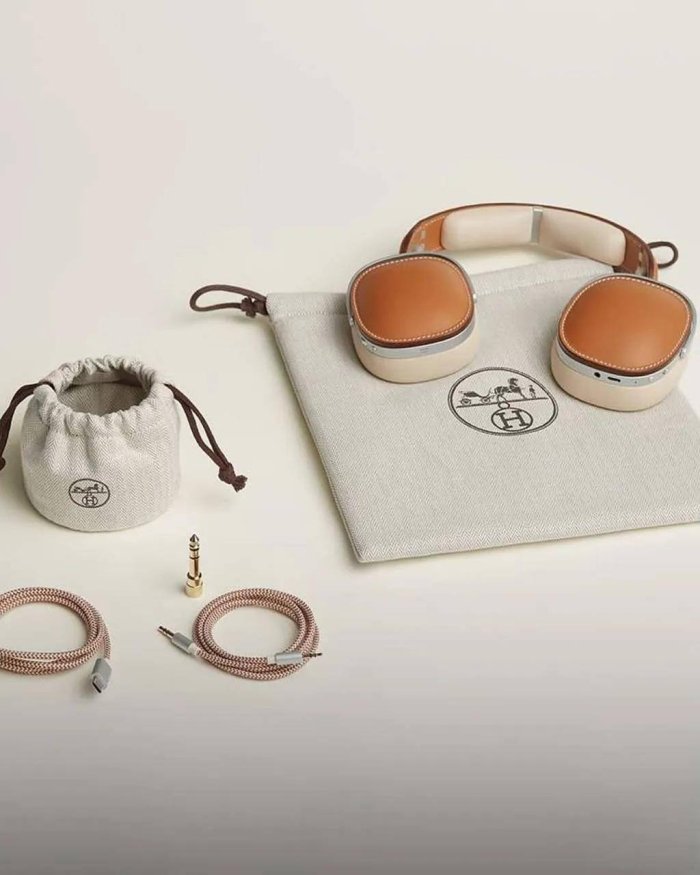 Hermès 15 000 dollarlik hashamatli charm va kumush naushniklarni taqdim etdi