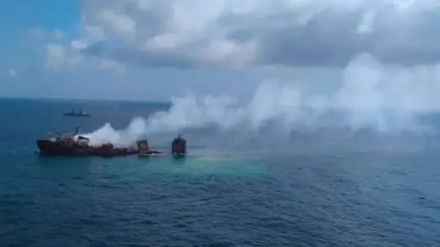 Fors ko‘rfazida Eron kemasiga hujum qilindi