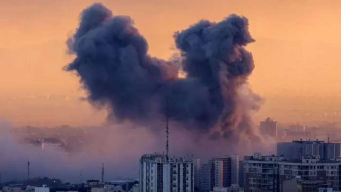 АҚШ ва Исроил Эрондаги оғир сув заводига зарба берди