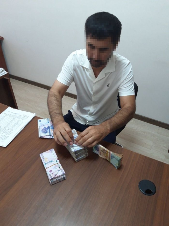 Алиментдан қарзи бор ота ўз хатосини суд залида тушуниб етди