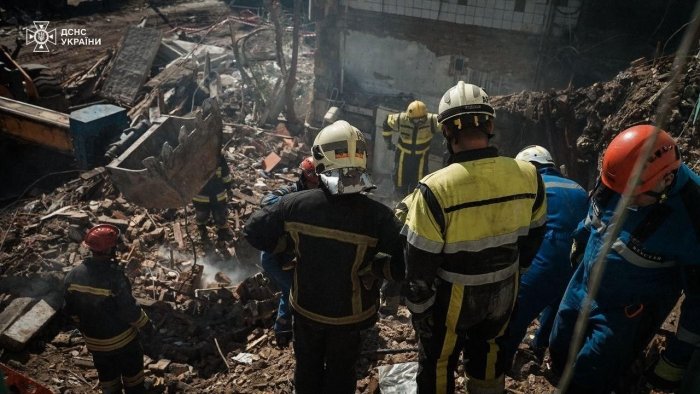 Европа Иттифоқи ва Буюк Британия Россия элчиларини чақиртирди 