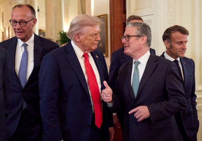 Европа сиёсатчилари Трампни Россия билан биргаликда тузилган Украина бўйича “тинчлик режаси”ни амалга оширишдан қайтаришга уринади