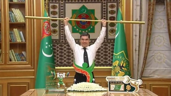 Turkmaniston prezidentiga noodatiy sovg‘a berishdi