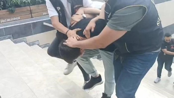 Turkiyada o‘zbekistonlik ayol pichoqlab ketildi