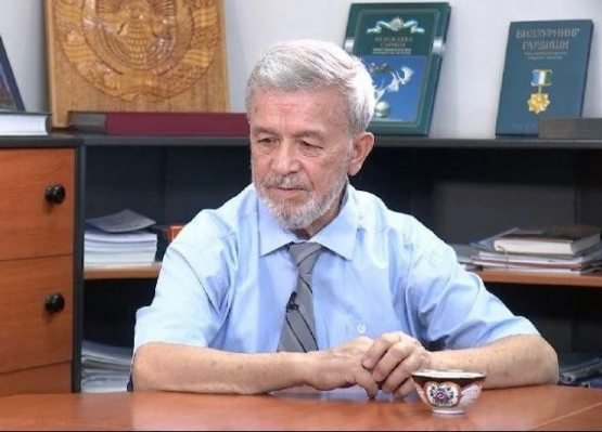 Poytaxtni Jizzaxga ko‘chirishni taklif qilgan yozuvchi Shavkat Mirziyoyevga «paxta» qo‘yganmidi?