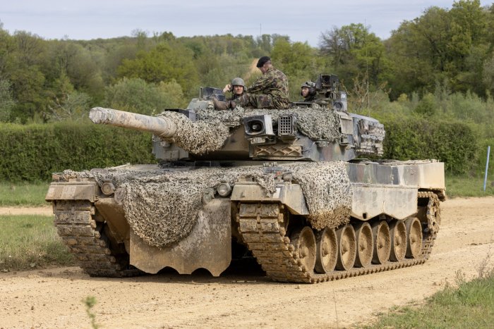 Ispaniya Leopard tanklarining yangi partiyasini Ukrainaga topshiradi