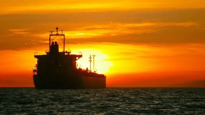 Evropa Ittifoqi Rossiyaning “soya floti”ga qarshi sanksiyalarni kengaytirdi