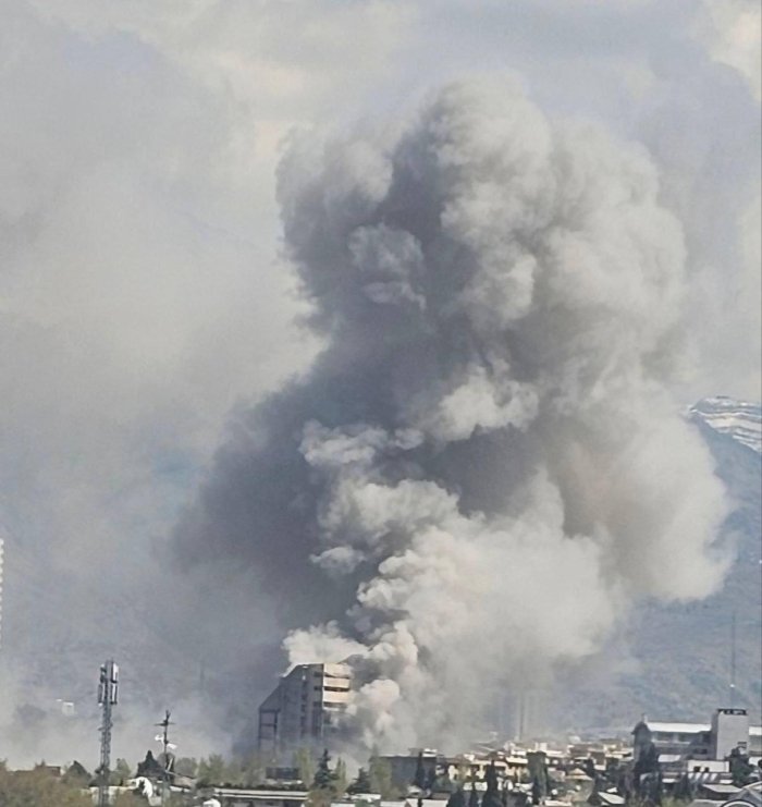 Эроннинг йирик нефть инфратузилмаси жойлашган Харг оролида бир нечта кучли портлашлар содир бўлди