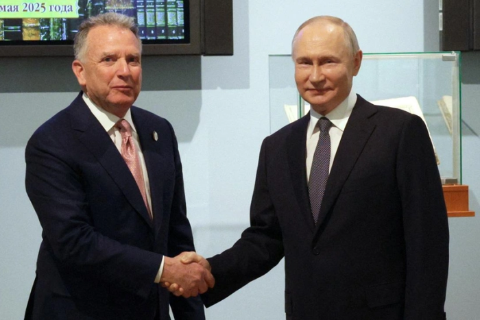 Путин ва Трампнинг вакили эртага учрашадиган бўлди