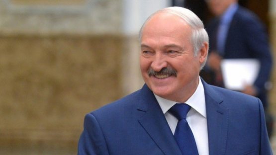 Лукашенко Сочига етиб келди