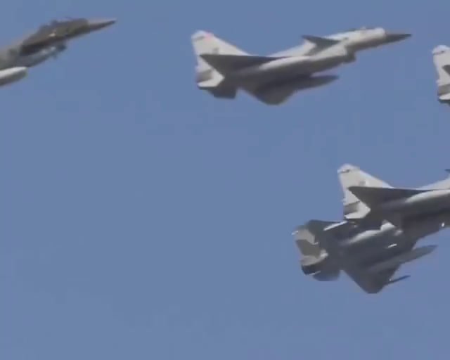 Француз қирувчи самолётлари Хитой ракеталари қаршисида ожиз қолди