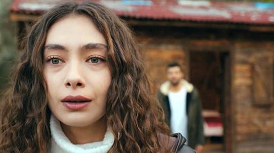 "Элчининг қизи": Неслиҳаннинг сериалдан кетиши билан боғлиқ миш-мишлар ҳақиқатми?