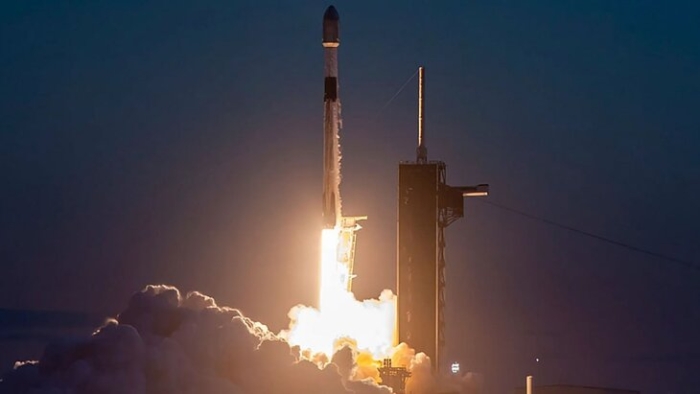 SpaceX raketasi 22 ta Starlink internet sun’iy yo‘ldoshini orbitaga olib chiqdi