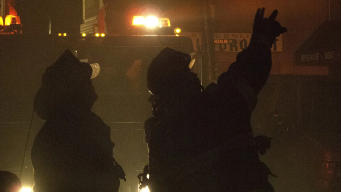 Бошқарув минорасидаги ёнғин хавфи сабабли Нью-Жерси аэропорти вақтинча ёпилди