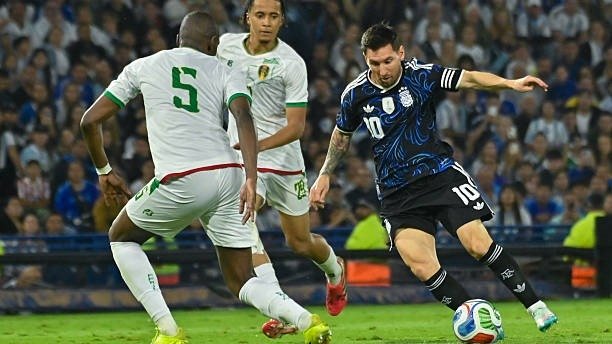 Mavritaniyalik futbolchilar Messining libosi uchun o‘zaro bahslashib qolishdi