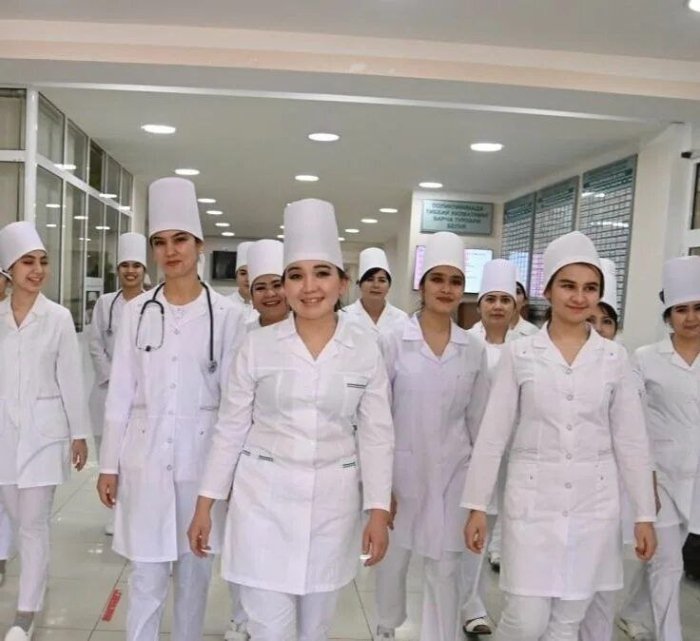 Тиббиёт ходимларининг иш ҳақи оширилди