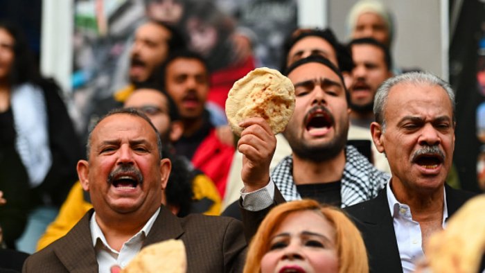 Миср янги нон ғалаёнлари ёқасида