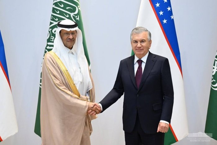 Shavkat Mirziyoyev Saudiya Arabistoni energetika vaziri shahzoda Abdulaziz bin Salmon Ol Saud boshchiligidagi delegasiyani qabul qildi