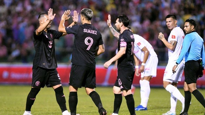 Месси ва Суарес MLSда янги клуб асос солиши мумкин