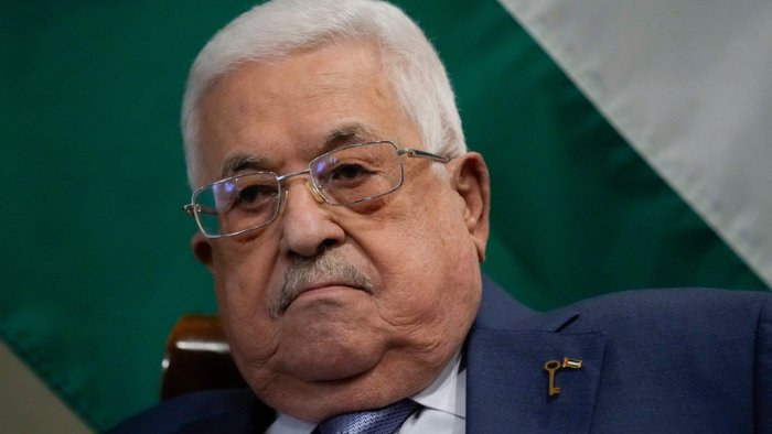 Фаластин президенти Аббос Москвага етиб келди