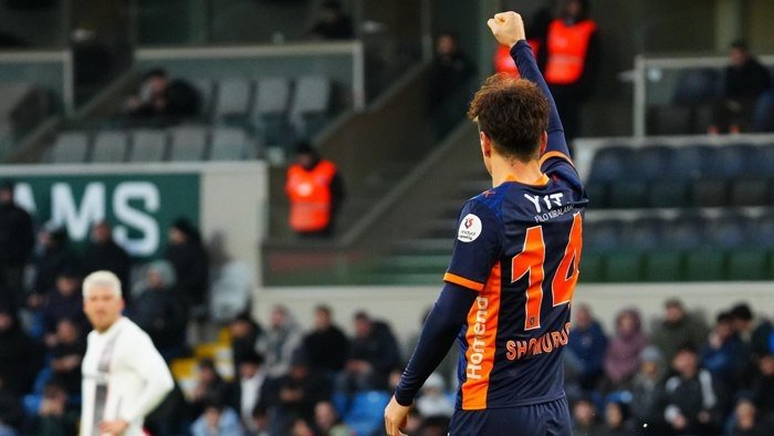 Eldor Shomurodov o‘zbekistonlik futbolchilar nima uchun RPLda kamayganini tushuntirdi