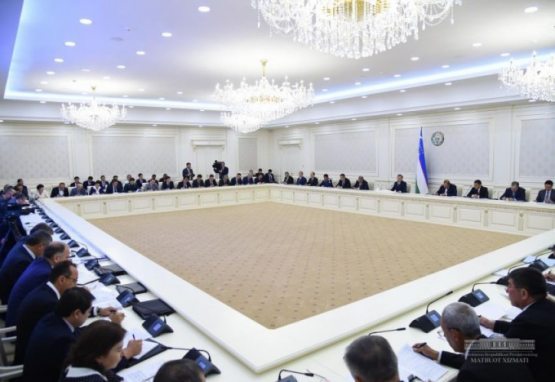 Prezident Shavkat Mirziyoyev Farg‘ona viloyat faollar yig‘ilishida korrupsiya muammosiga to‘xtaldi