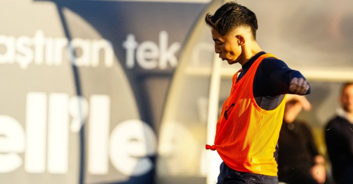 Аббосбек Файзуллаев "Истанбул Башакшеҳир" сафидаги асосий таркибдаги дебютида жарима зарбасидан супергол киритди