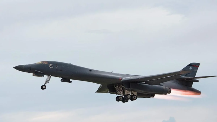 Amerikaning bombardimonchi samolyotlari yana Eronga yuborildi