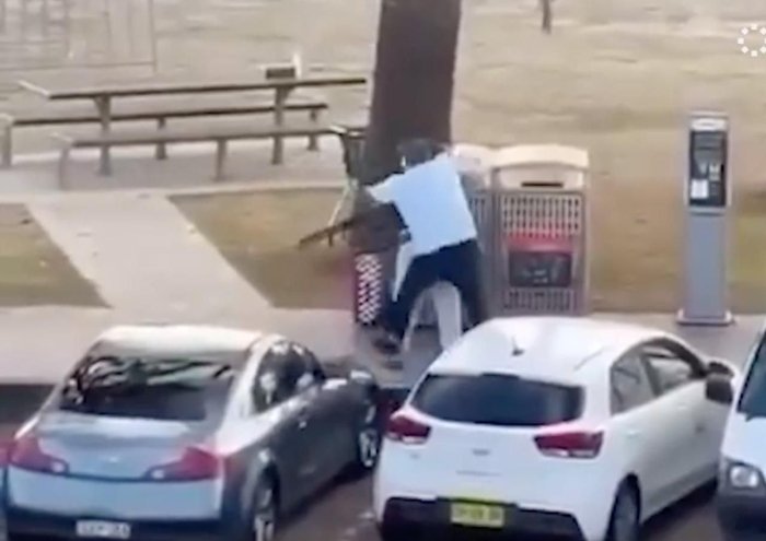 Sidneydagi terrorchining qo‘lidan avtomatni tortib olgan erkakning ahvoli qanday?