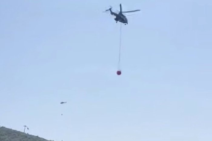 Бўстонлиқда ёнғинни бартараф этишда қуролли кучларнинг 2 дона вертолёти ҳам иштирок этмоқда