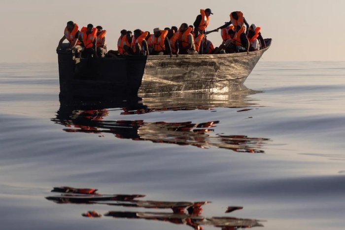 Bir yil ichida 40 mingdan ortiq muhojir La-Mansh orqali Buyuk Britaniyaga kirib keldi