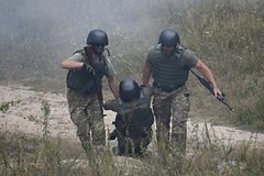 Украина Украина Қуролли Кучларидаги ҳалокатли йўқотишлар туфайли сафарбарликни оширишни кўриб чиқмоқда