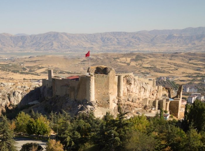 Turkiyaning eng yangi va mashhur sayyohlik poyezdi Mesopotamiya Ekspressi o‘z sayohatlarini boshladi
