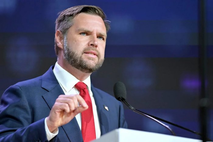 AQSh vise-prezidenti: "Agar Eron Hormuzni ochishdan bosh tortsa, AQSh sulhni saqlamaydi"