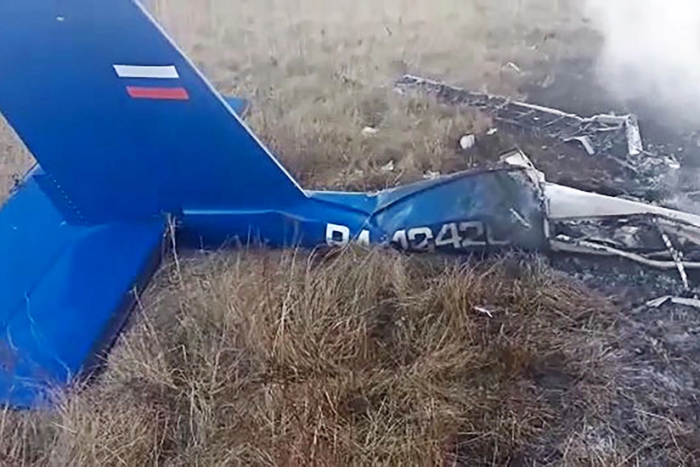 Россияда қулаб тушган самолёт бортидагилар ҳалок бўлмади