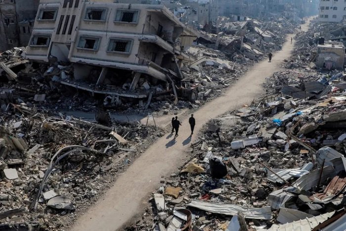 Gollivud porno filmlarini onlayn tomosha qiling Yalangoch video sohilda busty qizlar