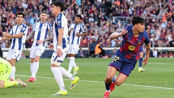 La Liga. «Barselona» o‘z maydonida «Levante»ga hech qanday imkoniyat qoldirmadi va yana turnir peshqadamiga aylandi