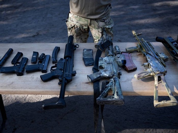 Bir kazak ayol jinsiy aloqa qilmoqda