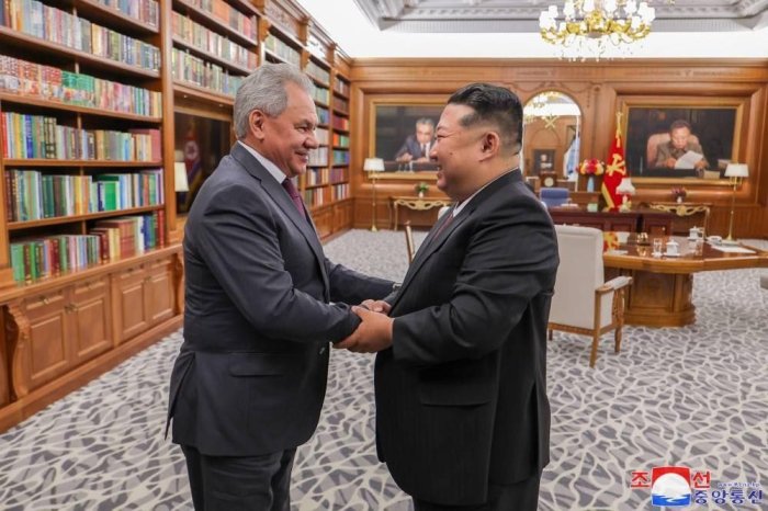 Ким Чен Ин Россияни Украинага қарши урушда қўллаб-қўллашда давом этишга ваъда берди Ким Чен Ин Россияни Украинага қарши урушда қўллаб-қўллашда давом этишга ваъда берди