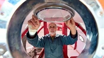 Кекса француз Атлантика океани бўйлаб бочкада саёҳатга жўнади